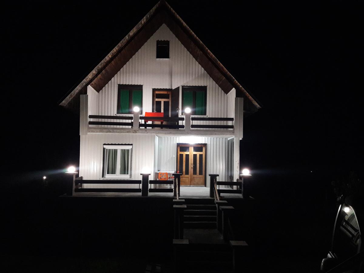 זבליאק Holiday Home Aleksic מראה חיצוני תמונה